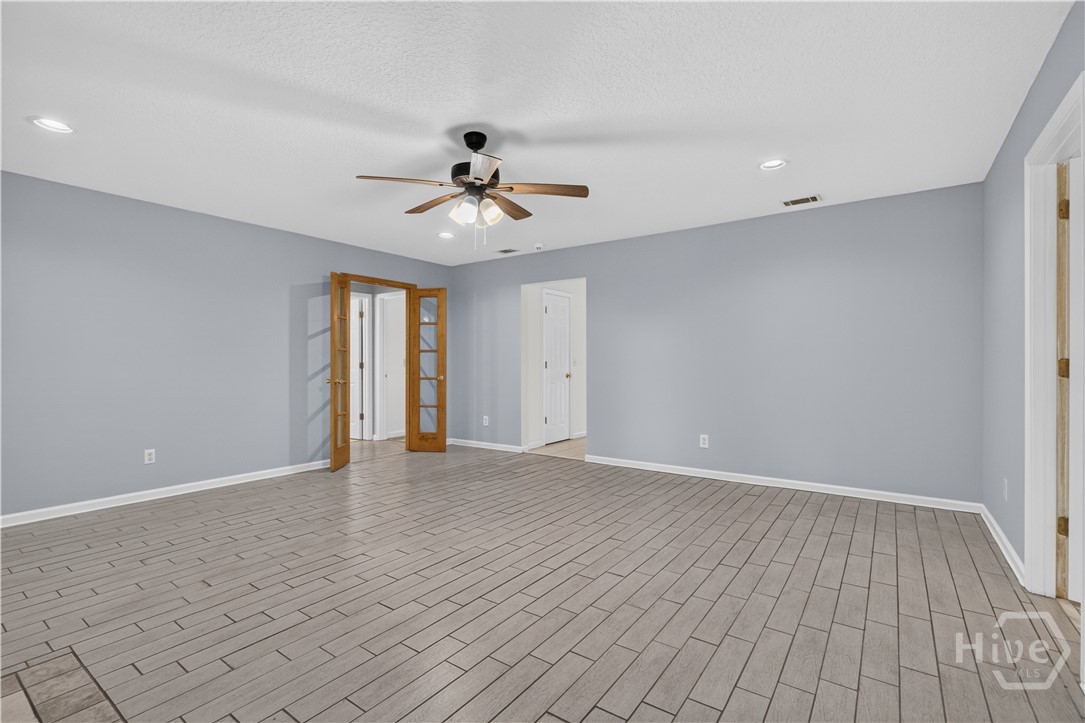 504 Lake Drive Property Photo 13