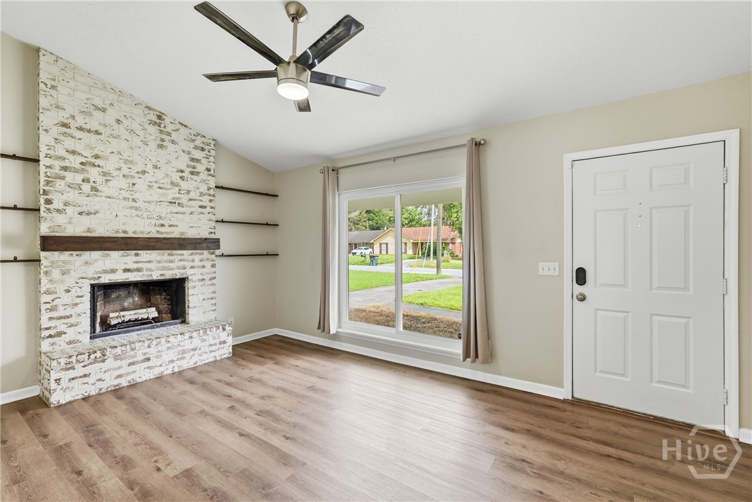 167 Greenbriar Court Property Photo 4