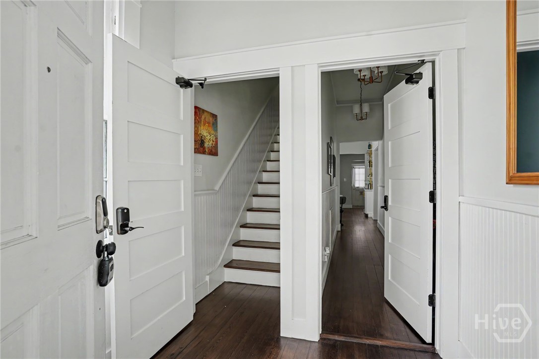 116 E Henry Street Property Photo 18
