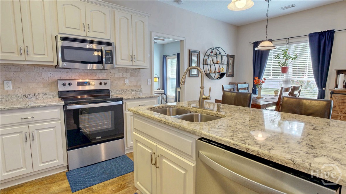 124 Sugarland Boulevard Property Photo 8