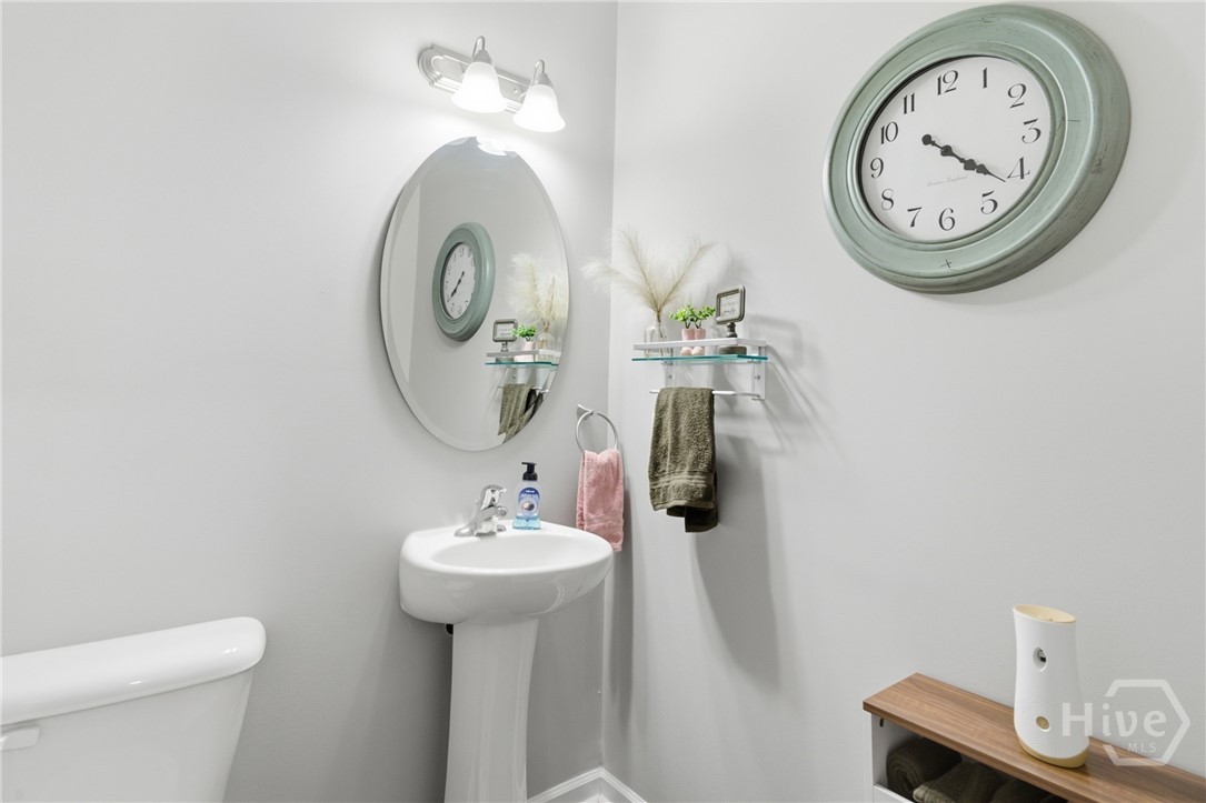 157 Halcyon Way Ne Property Photo 8