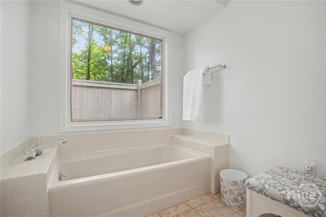 4 Willoughby Lane Property Photo 26