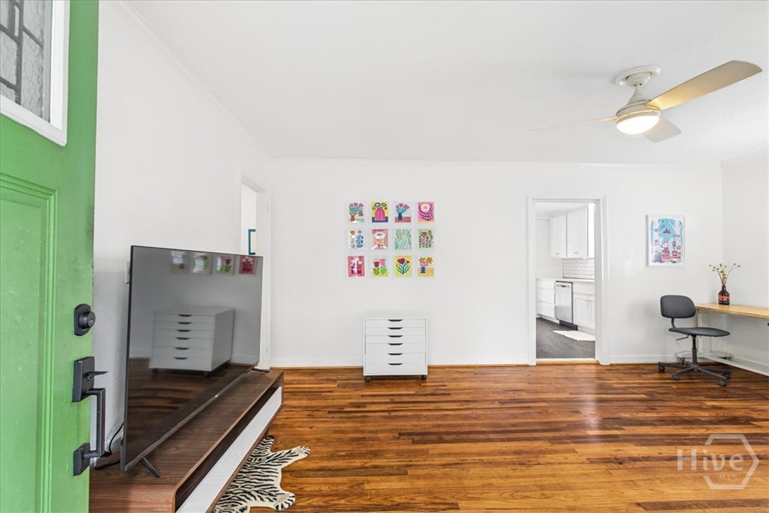 414 E 66th Street Property Photo 4