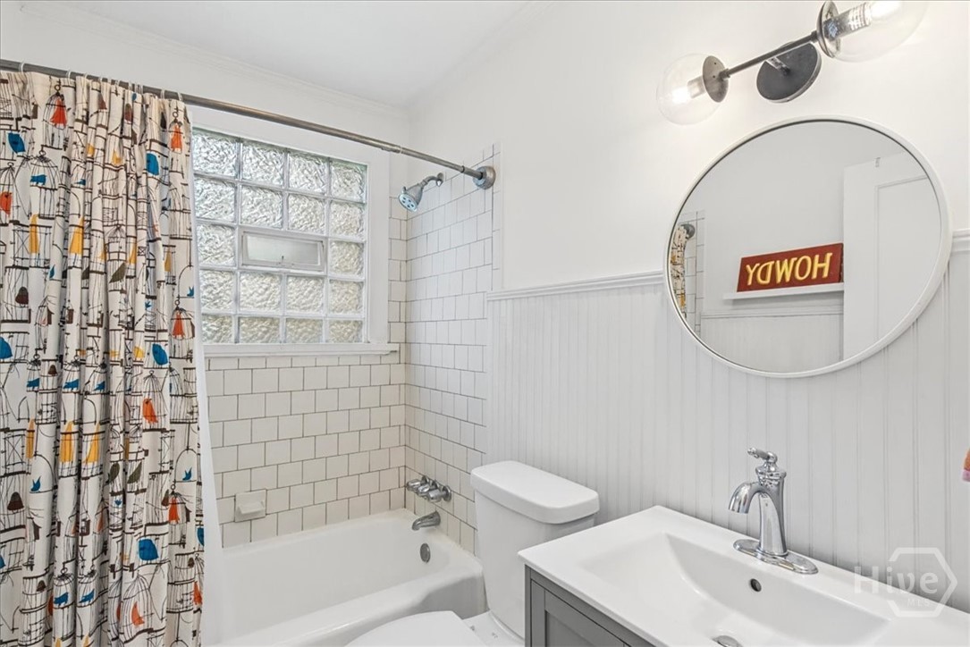 414 E 66th Street Property Photo 17
