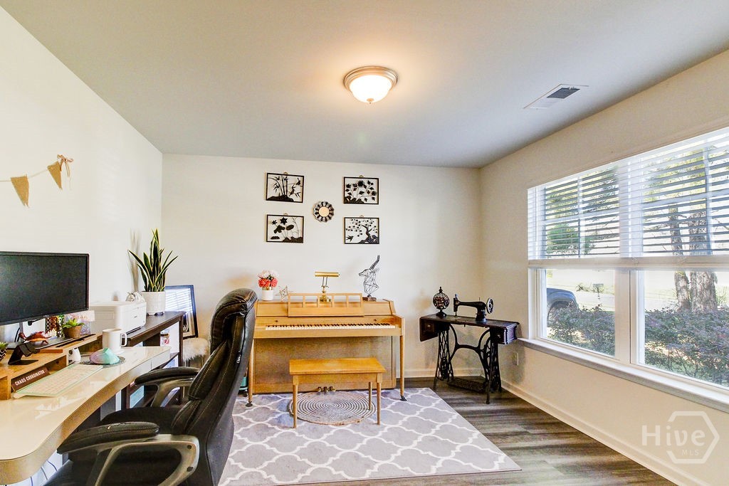 8 Hawkhorn Court Property Photo 6