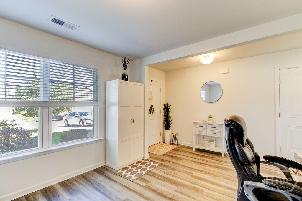 8 Hawkhorn Court Property Photo 7
