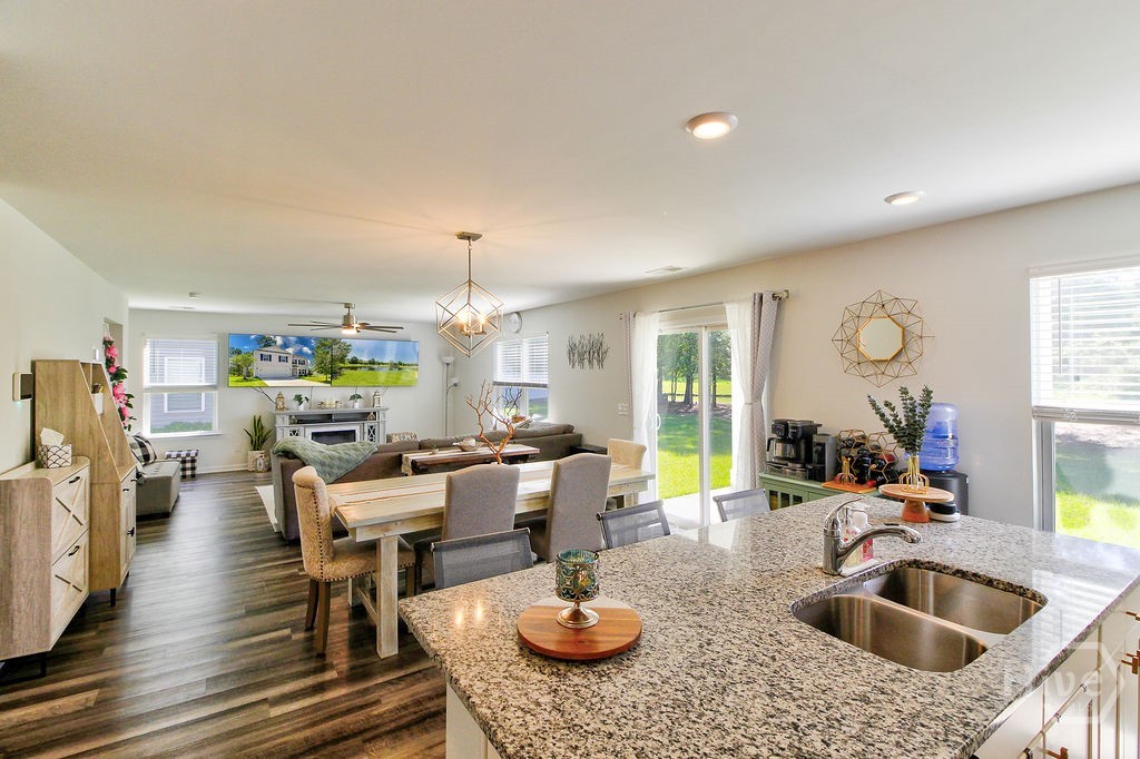 8 Hawkhorn Court Property Photo 10