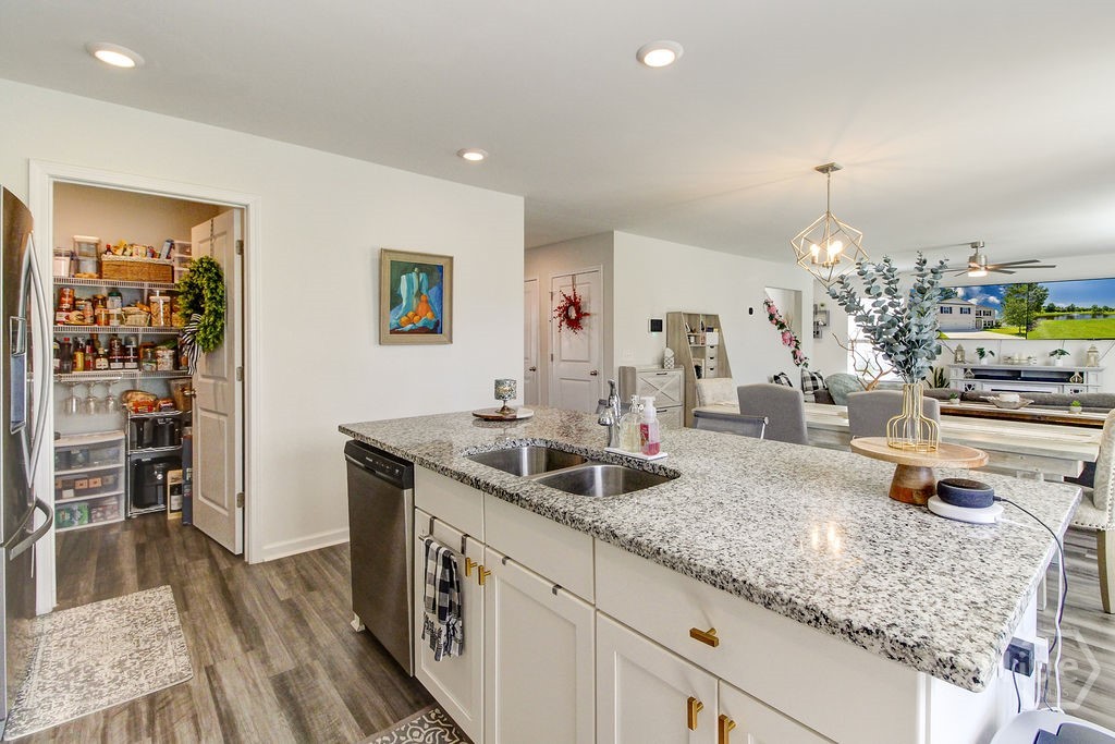 8 Hawkhorn Court Property Photo 11