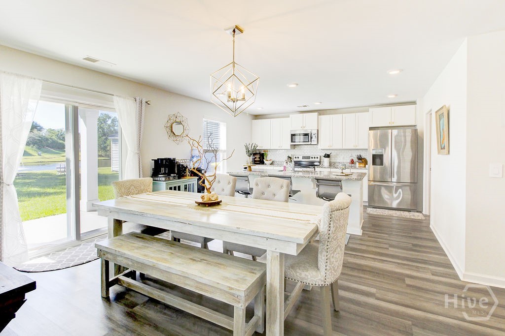 8 Hawkhorn Court Property Photo 20