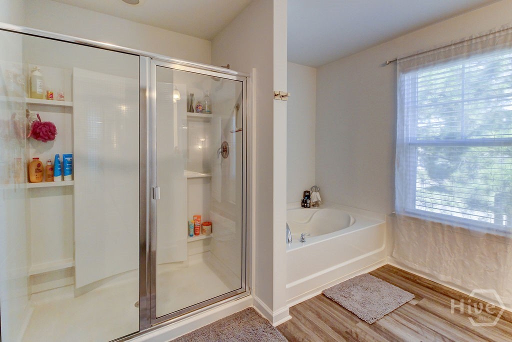 8 Hawkhorn Court Property Photo 35