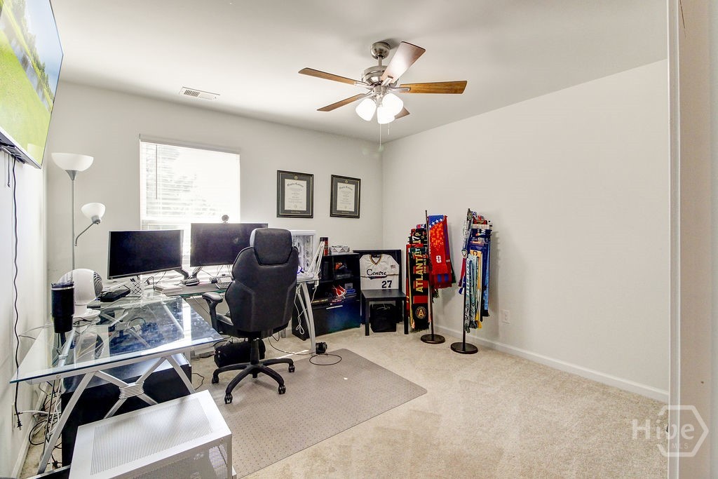 8 Hawkhorn Court Property Photo 39