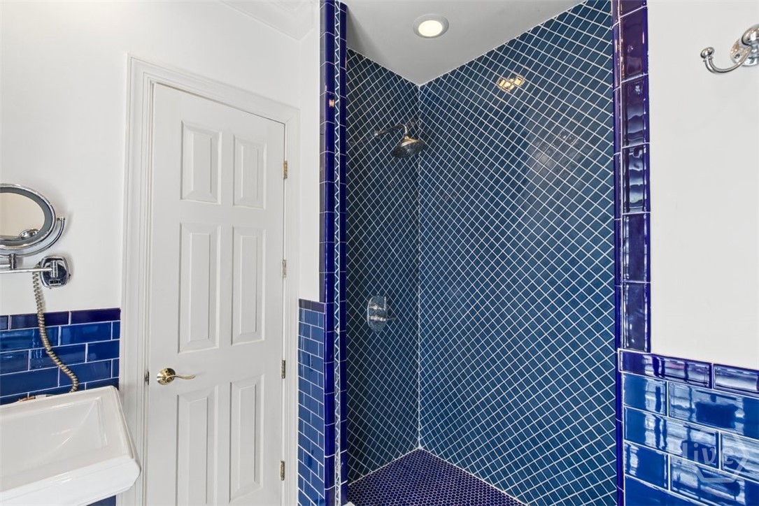 439 Abercorn Street Property Photo 34