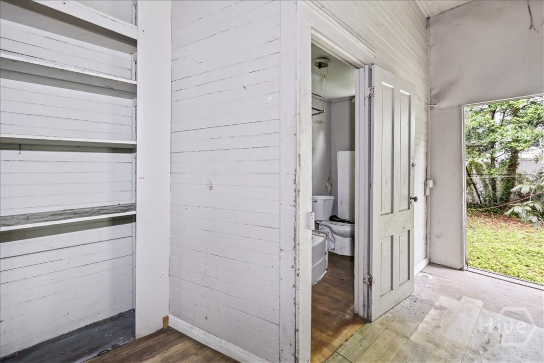 108 W 32nd Street Property Photo 11