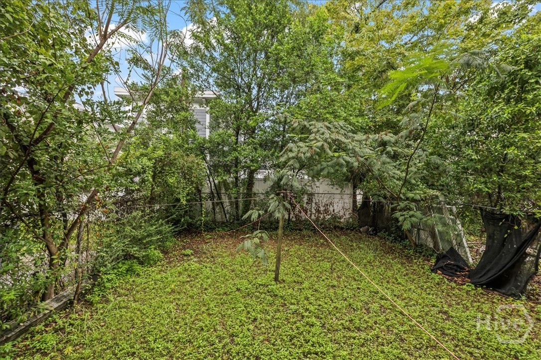 108 W 32nd Street Property Photo 23