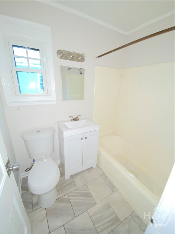 1318 E 53rd Street Property Photo 5