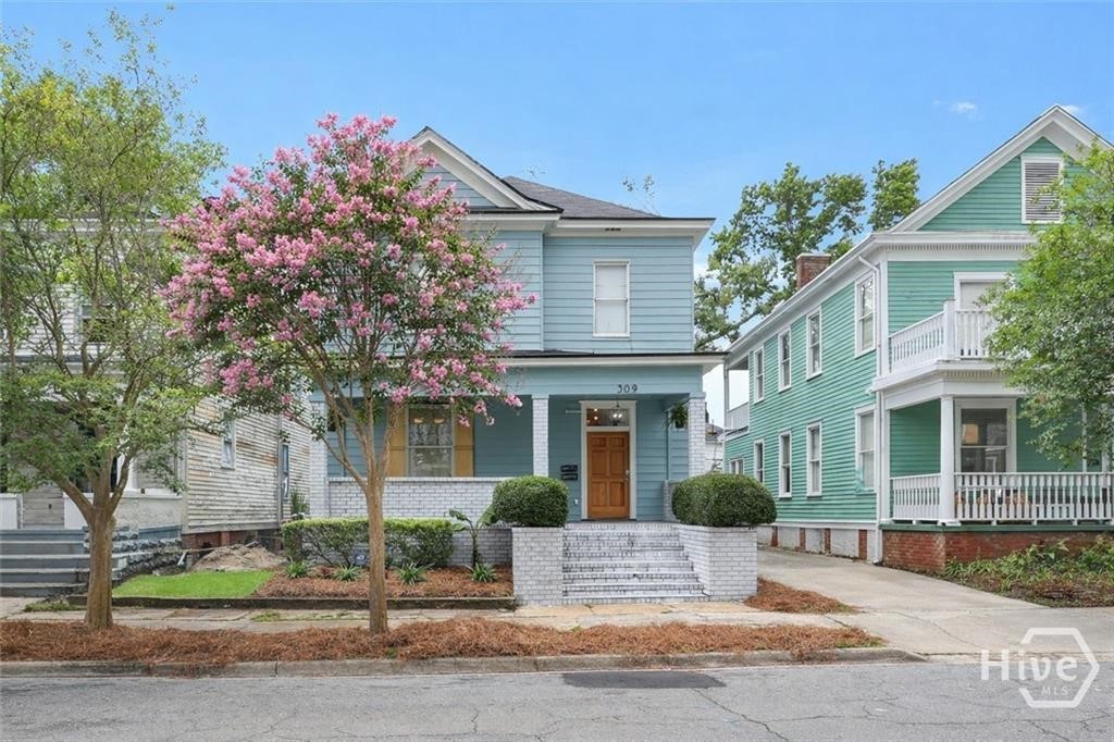 309 W 33rd Street