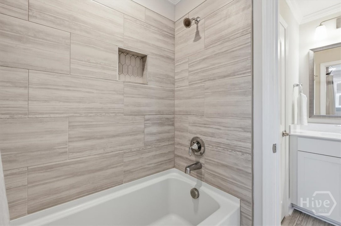 108 Champlain Drive Property Photo 16