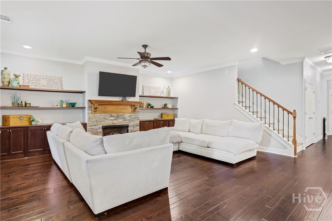 205 Ridgewood Park Drive N Property Photo 12