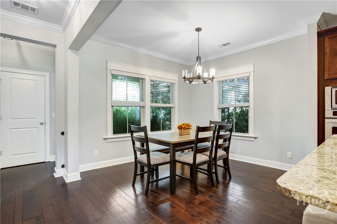 205 Ridgewood Park Drive N Property Photo 20