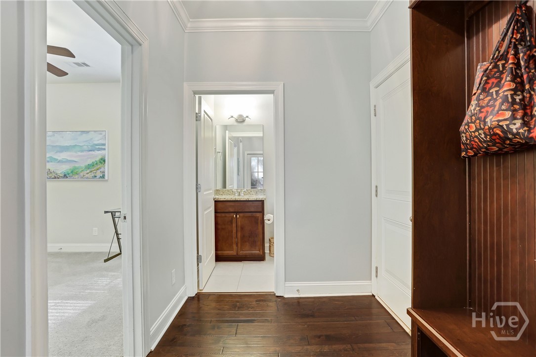 205 Ridgewood Park Drive N Property Photo 21