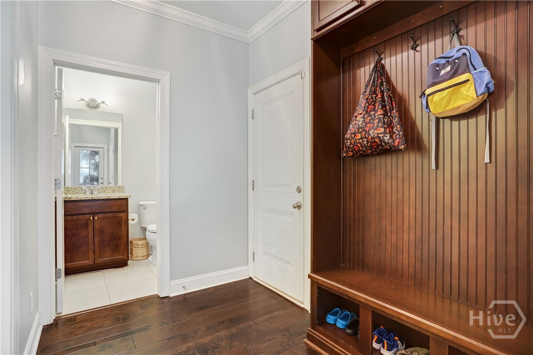 205 Ridgewood Park Drive N Property Photo 25