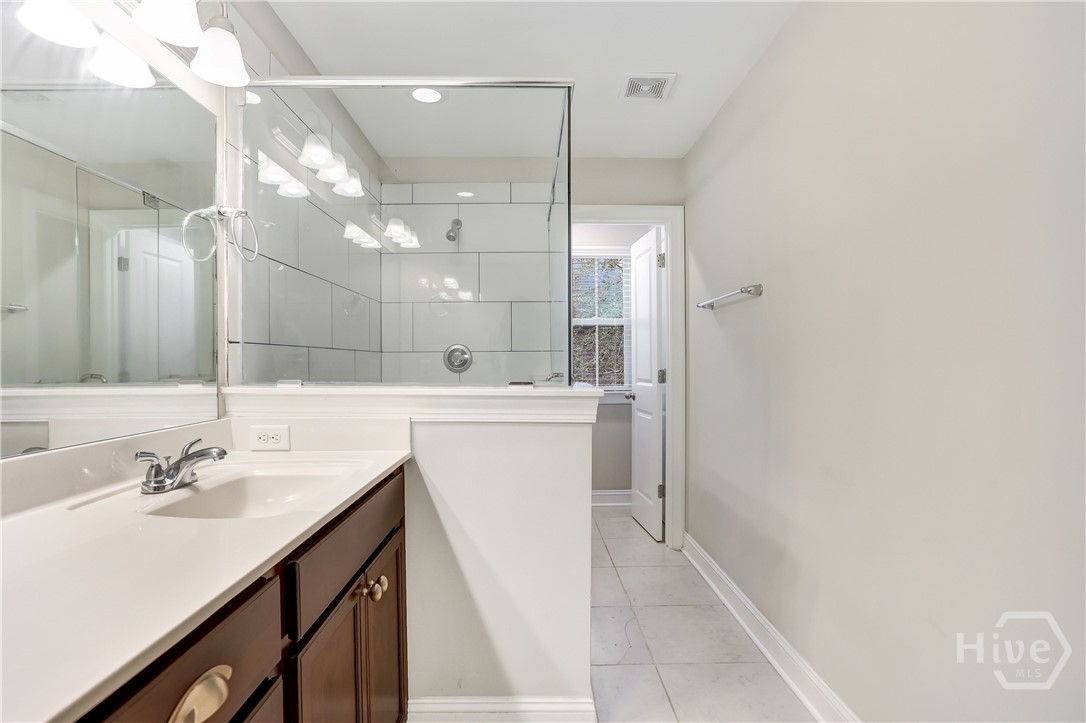 205 Ridgewood Park Drive N Property Photo 33
