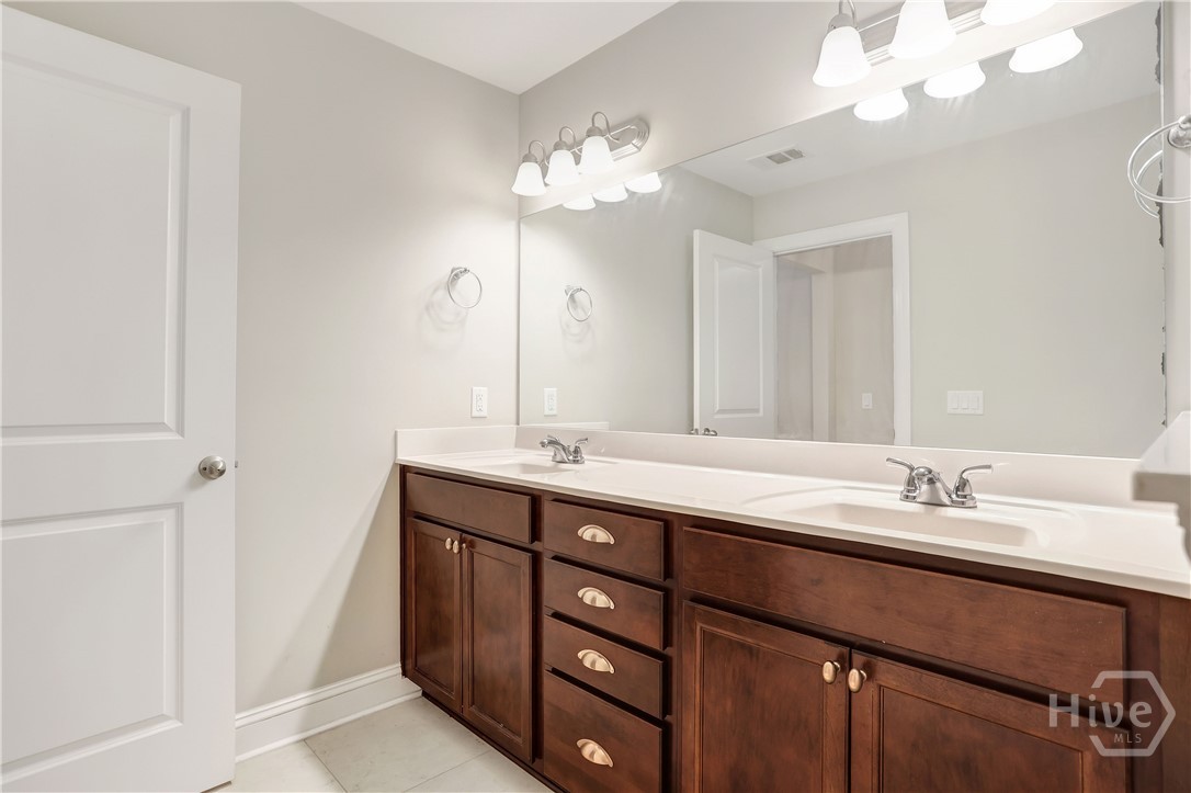 205 Ridgewood Park Drive N Property Photo 34