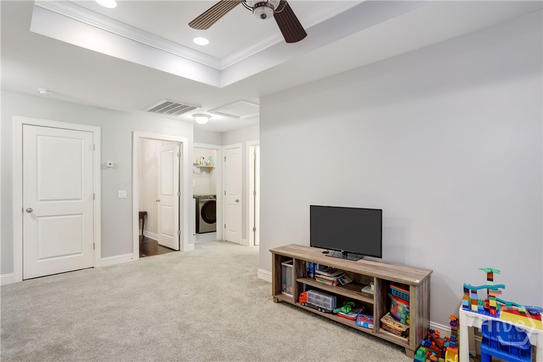 205 Ridgewood Park Drive N Property Photo 35