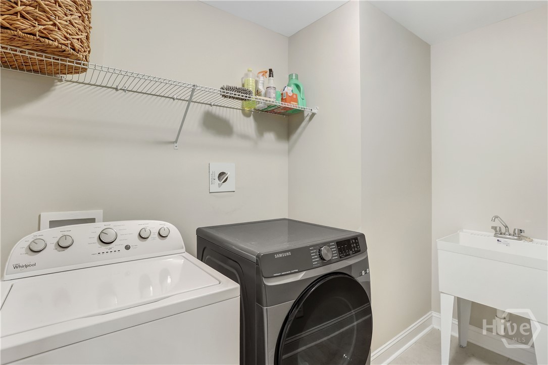 205 Ridgewood Park Drive N Property Photo 46