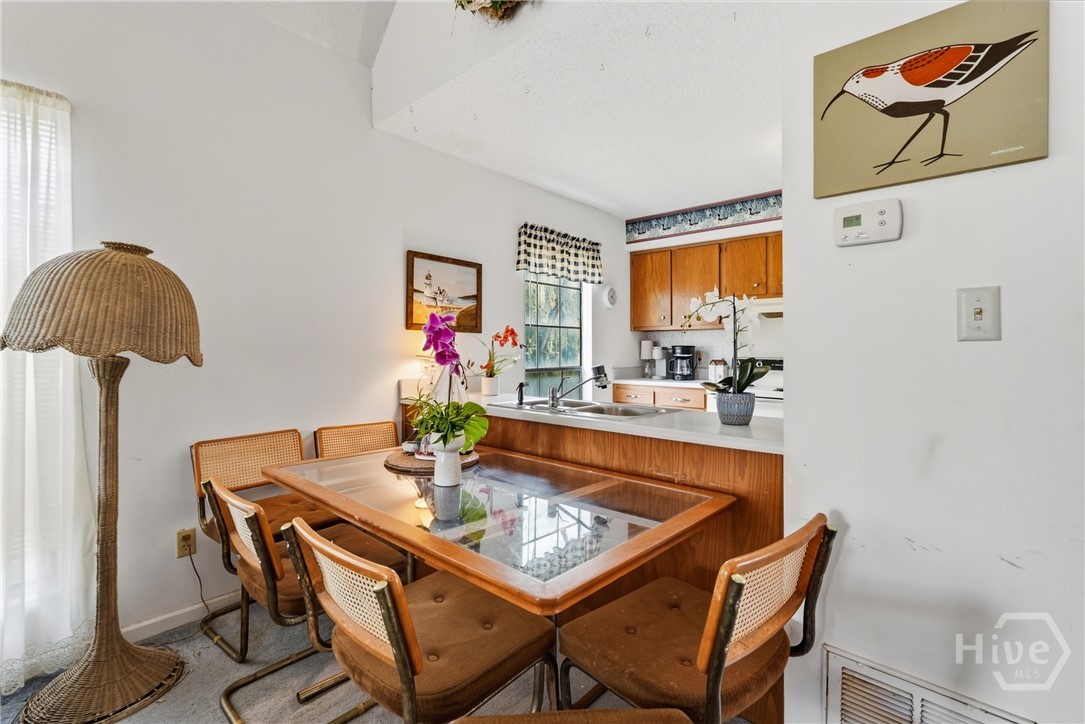 7 Linton Street Property Photo 10