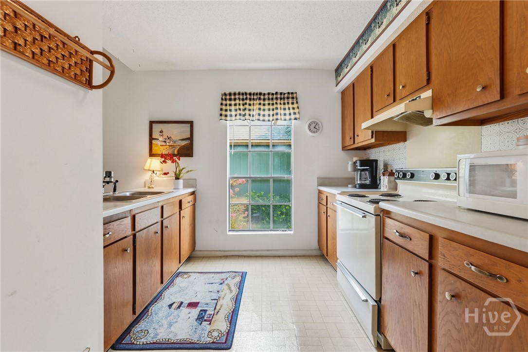 7 Linton Street Property Photo 12