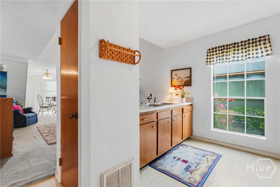 7 Linton Street Property Photo 13