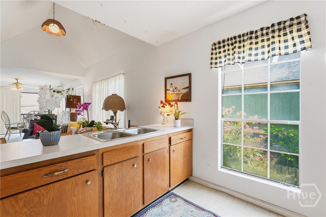 7 Linton Street Property Photo 14