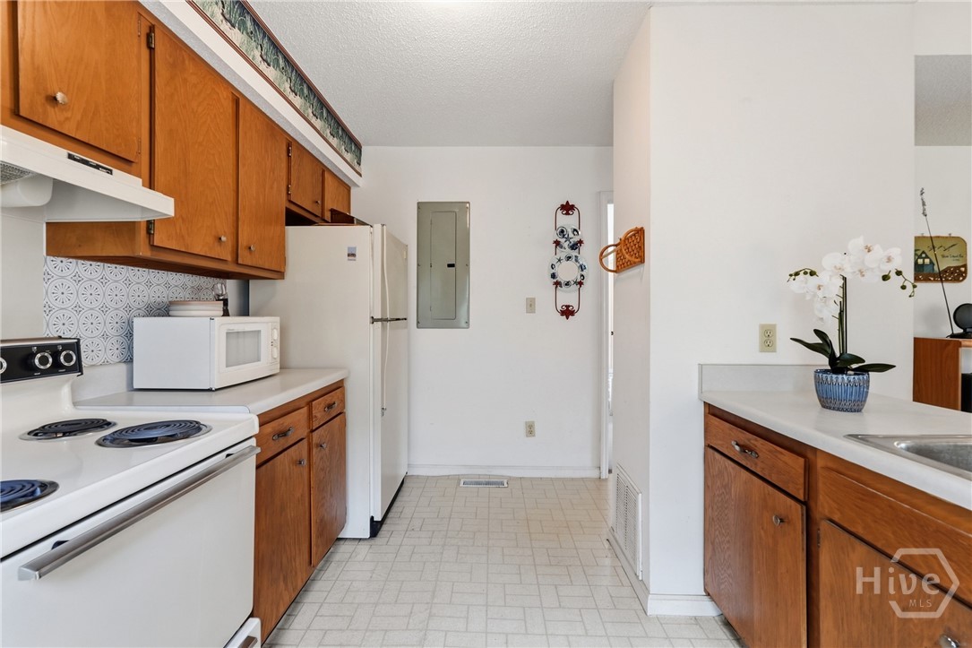7 Linton Street Property Photo 17