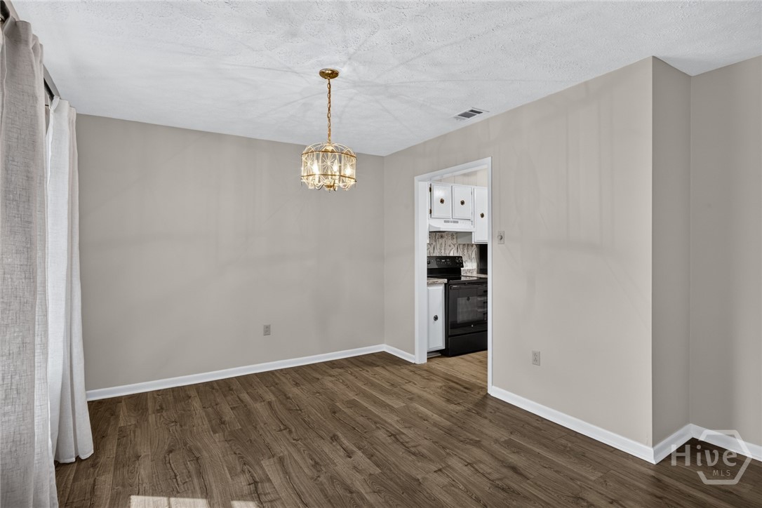 106 Greenbriar Drive Property Photo 8