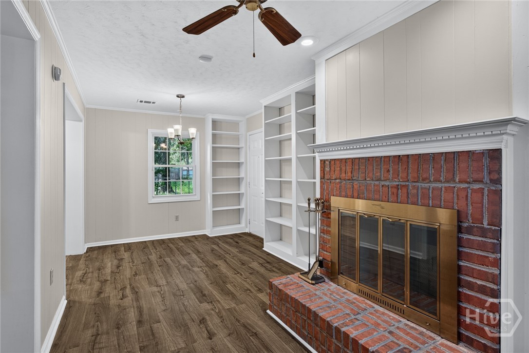 106 Greenbriar Drive Property Photo 13