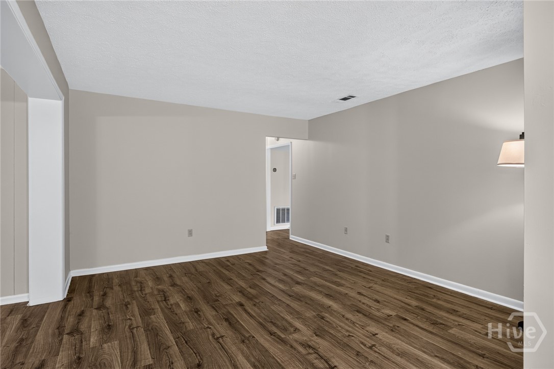 106 Greenbriar Drive Property Photo 14