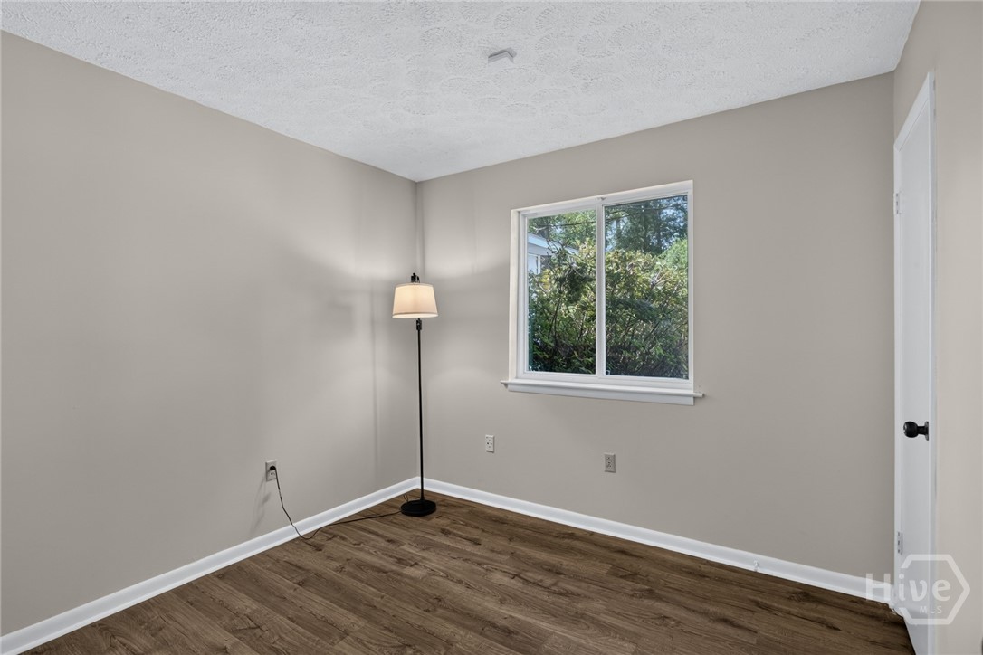 106 Greenbriar Drive Property Photo 21