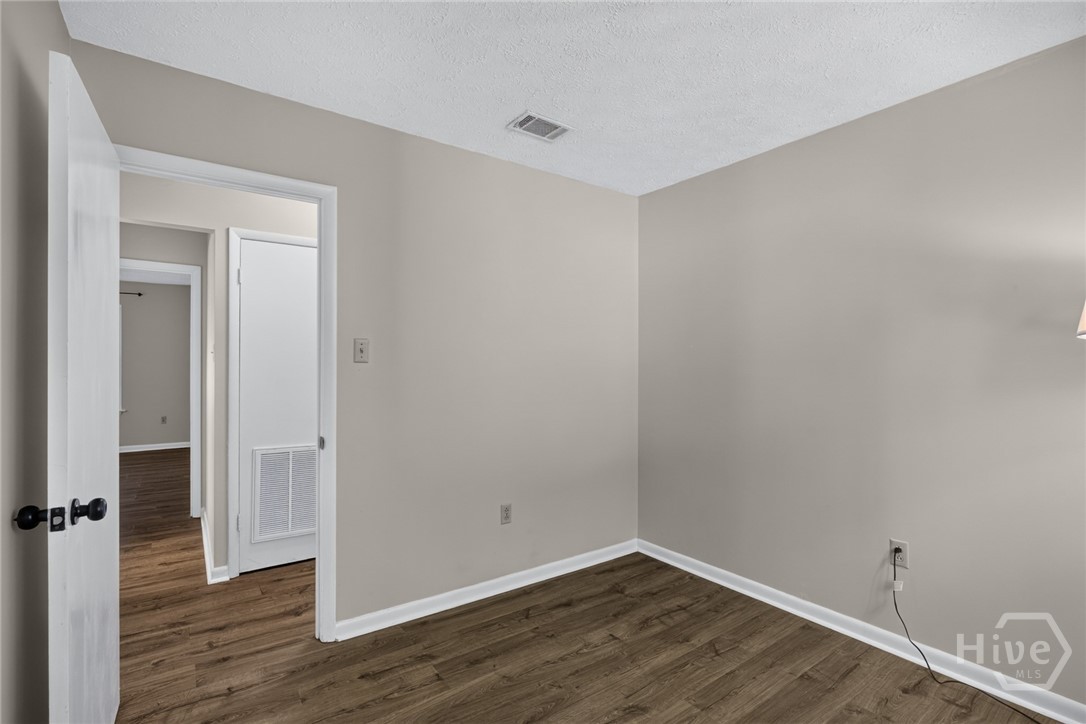 106 Greenbriar Drive Property Photo 22