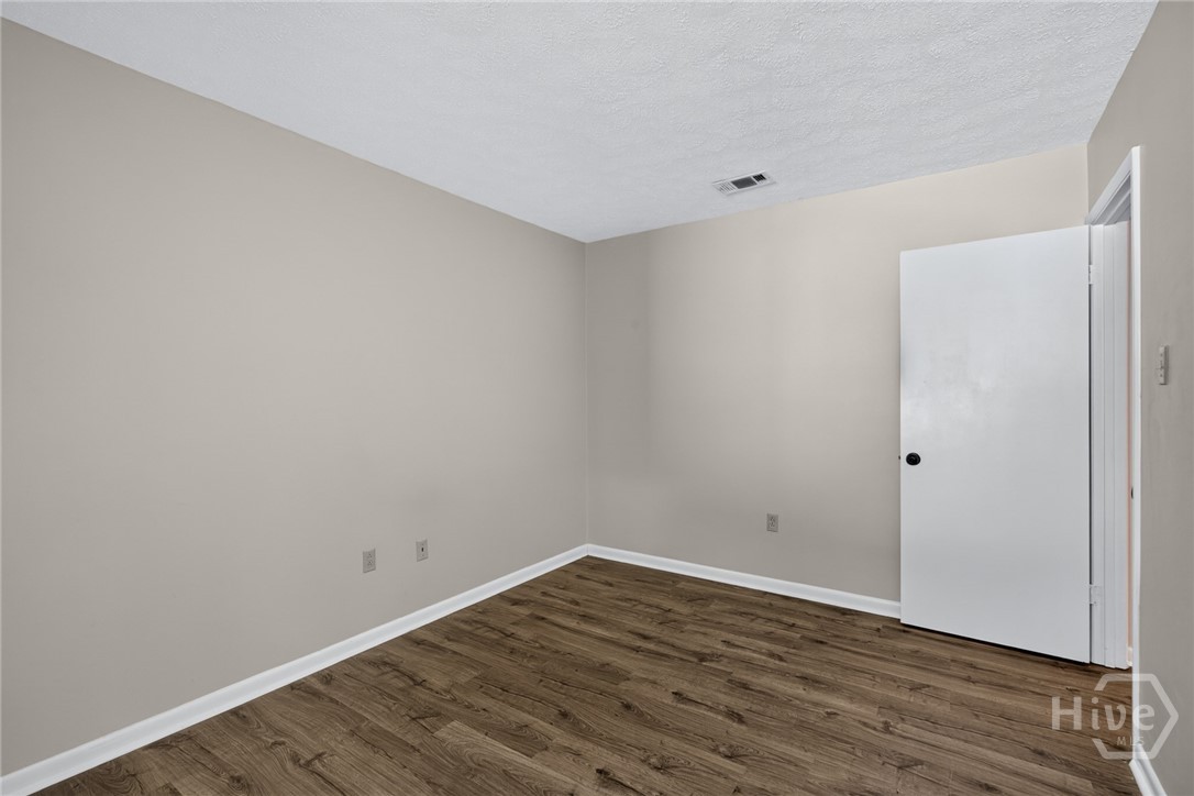 106 Greenbriar Drive Property Photo 26