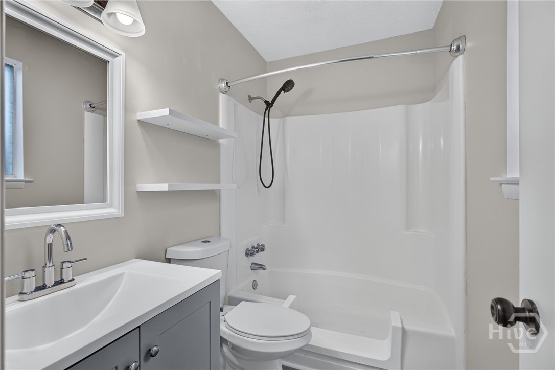 106 Greenbriar Drive Property Photo 32