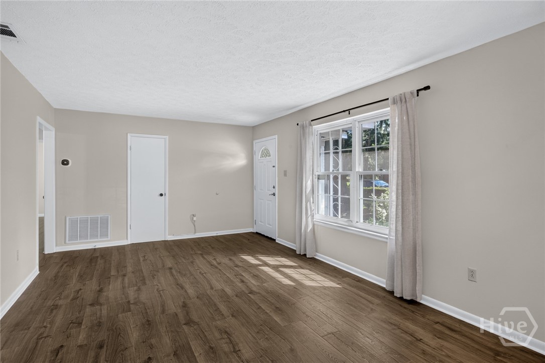 106 Greenbriar Drive Property Photo 38