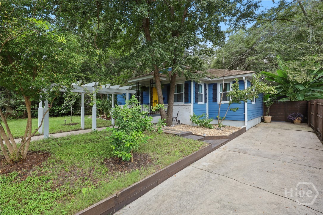 2150 Indiana Avenue Property Photo 3