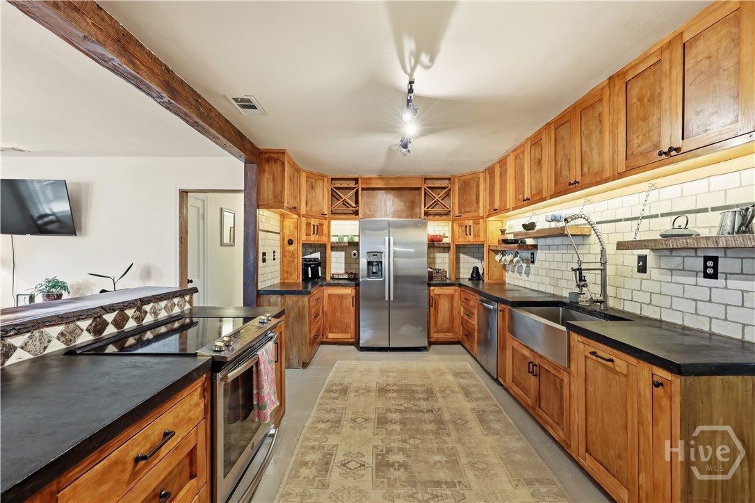2150 Indiana Avenue Property Photo 12