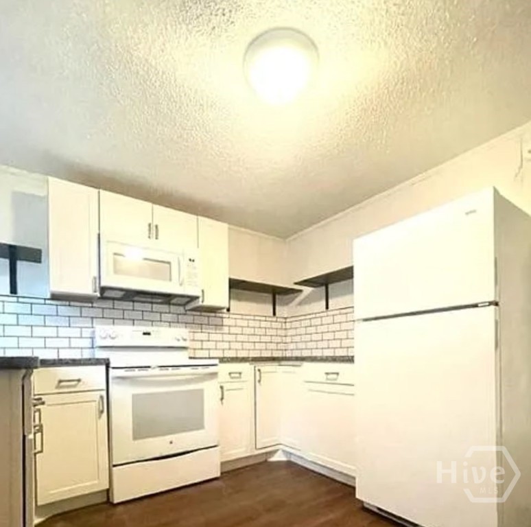 1312 Love Street Property Photo 7