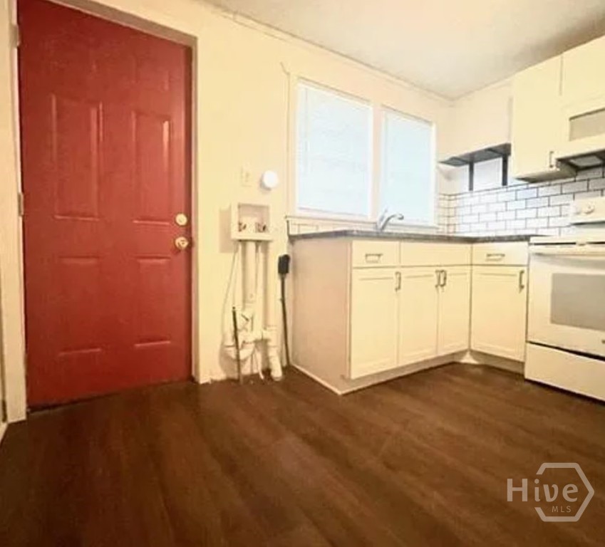 1312 Love Street Property Photo 9
