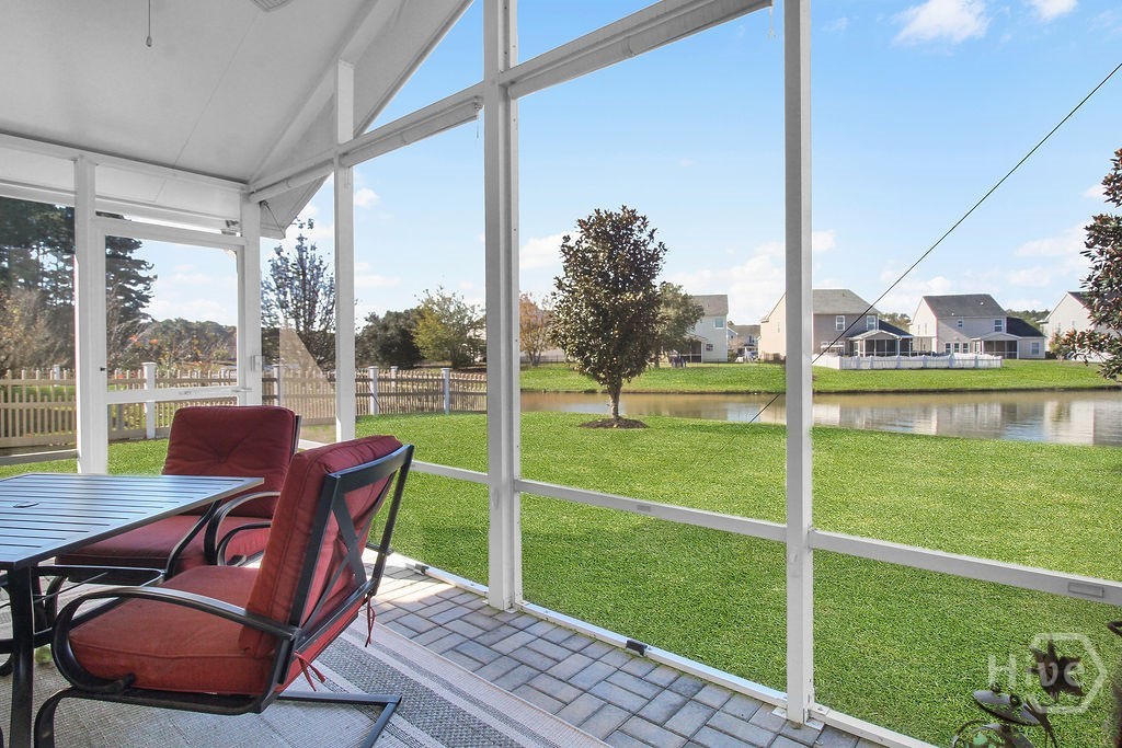 153 Hamilton Grove Property Photo 2
