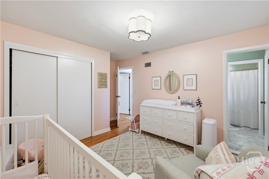 614 Early Street Property Photo 32
