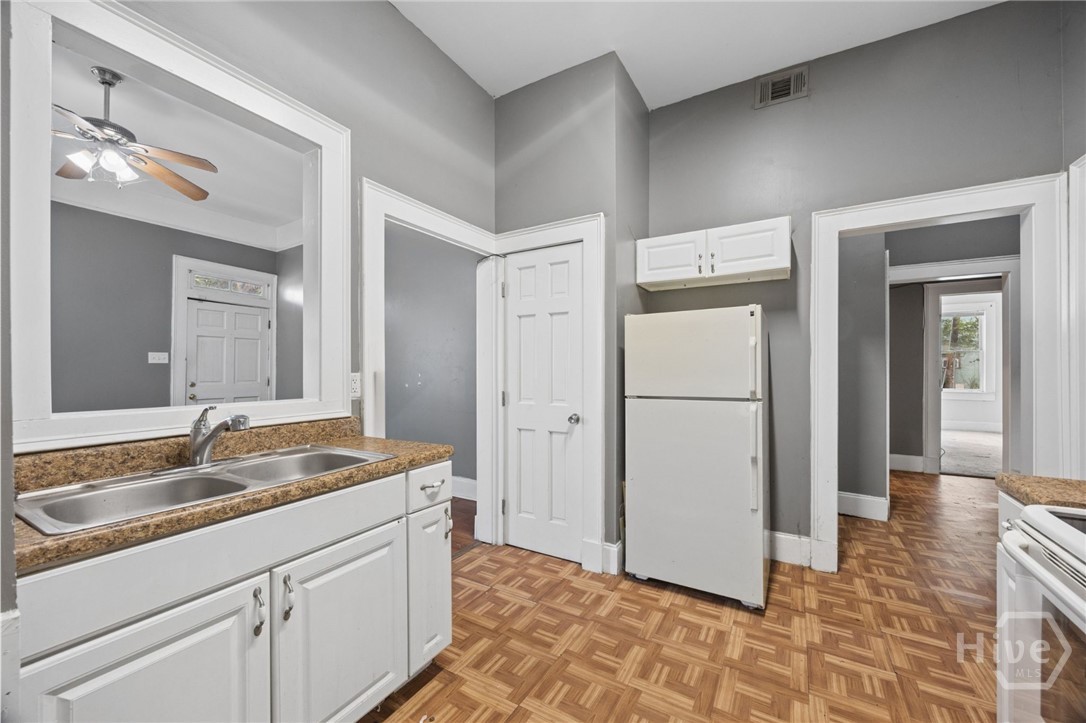 1021 E Bolton Street Property Photo 11