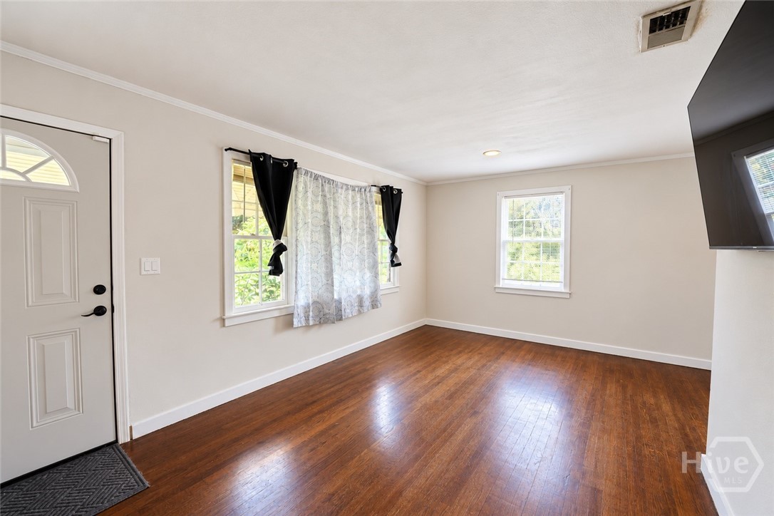 2 Sherwood Lane Property Photo 6